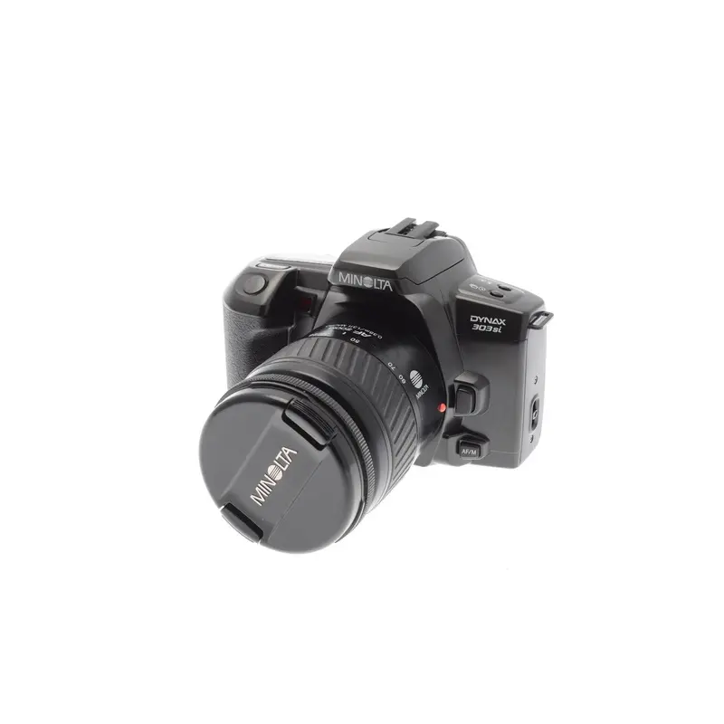 Minolta Dynax 303Si + 28-80mm f3.5-5.6 AF Zoom