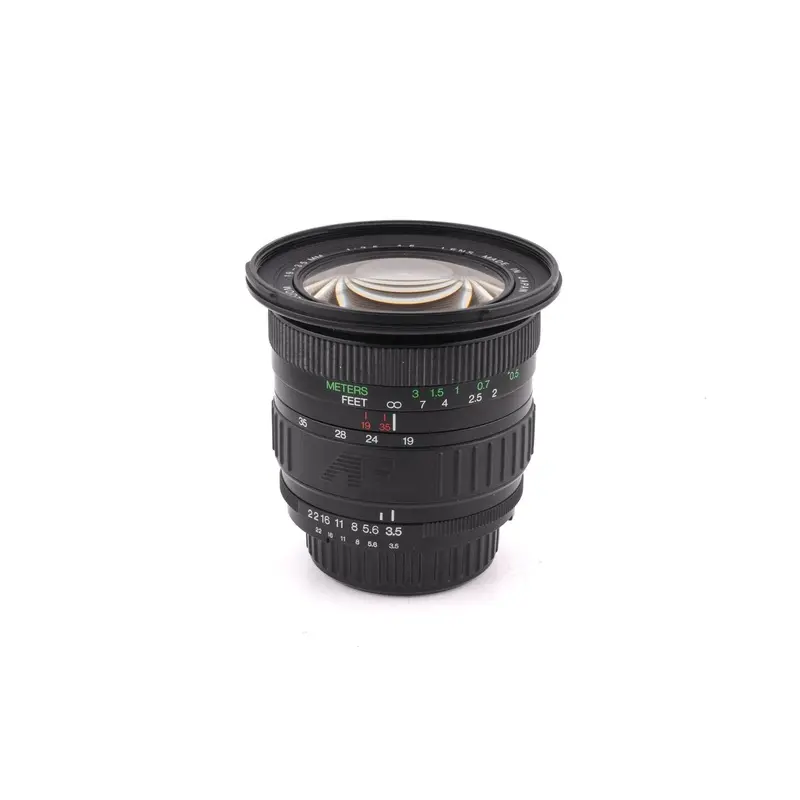 Soligor 19-35mm f3.5-4.5 AF Zoom MC