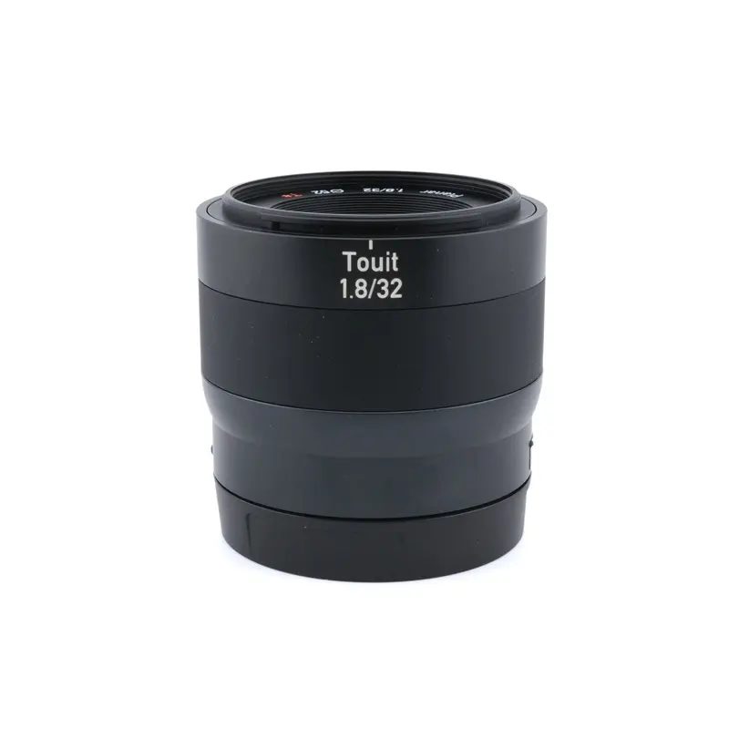 Carl Zeiss 32mm f1.8 Planar T* Touit