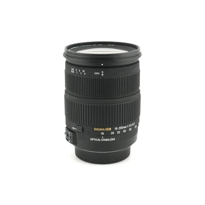 Sigma 18-200mm f3.5-6.3 DC OS