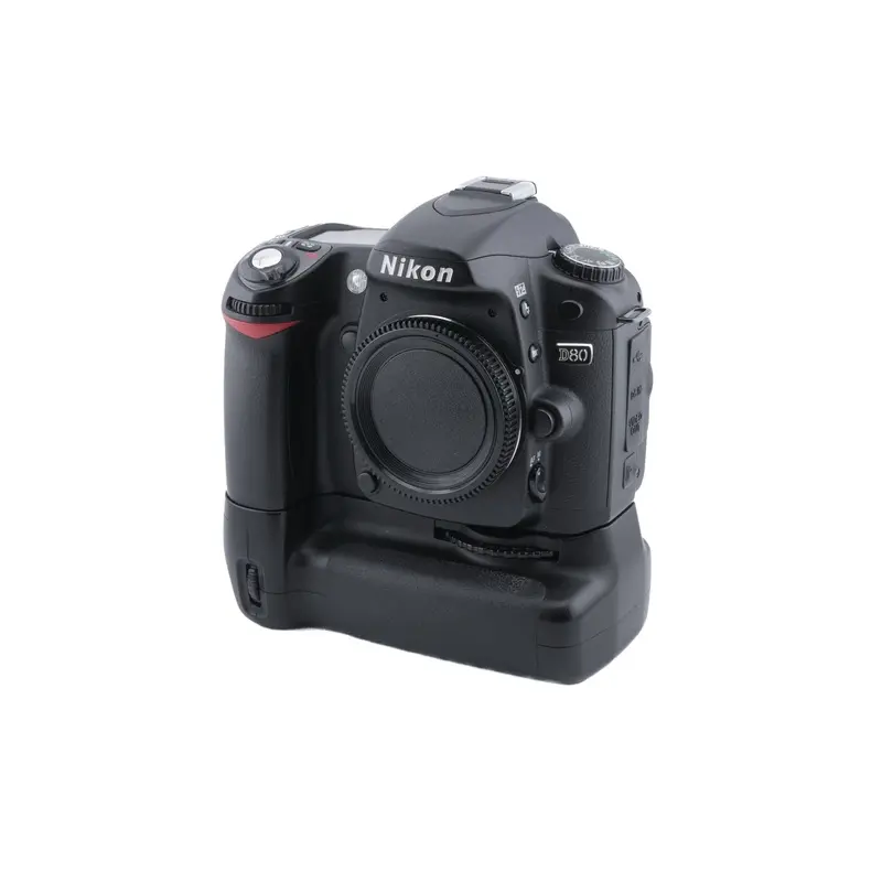 Nikon D80 + MB-D10 Multi-Power Battery Pack