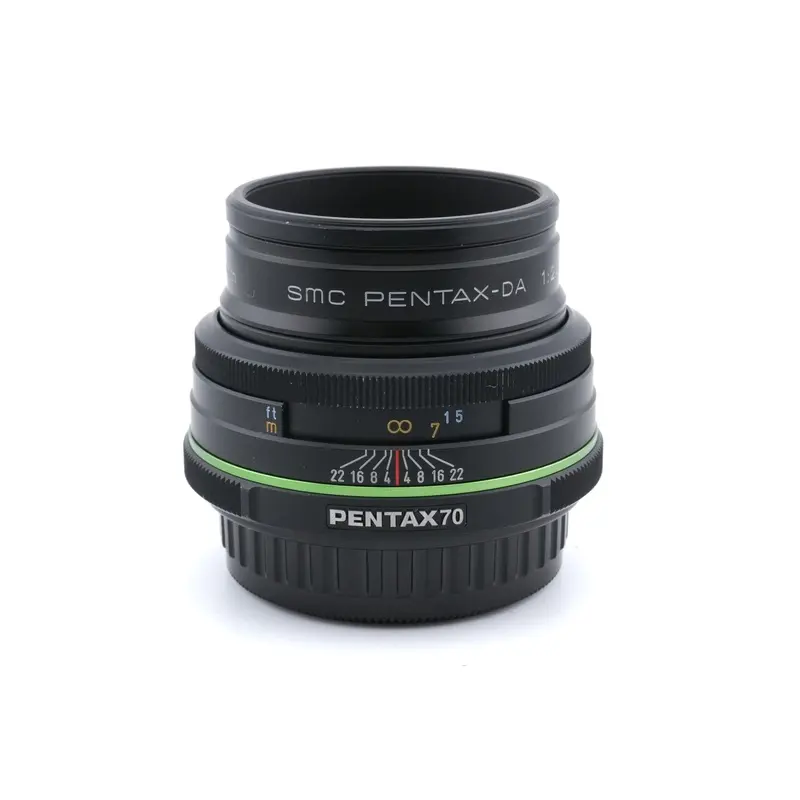 Pentax 70mm f2.4 SMC Pentax-DA Limited