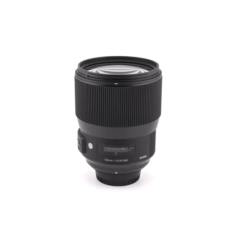 Sigma 135mm f1.8 DG HSM Art