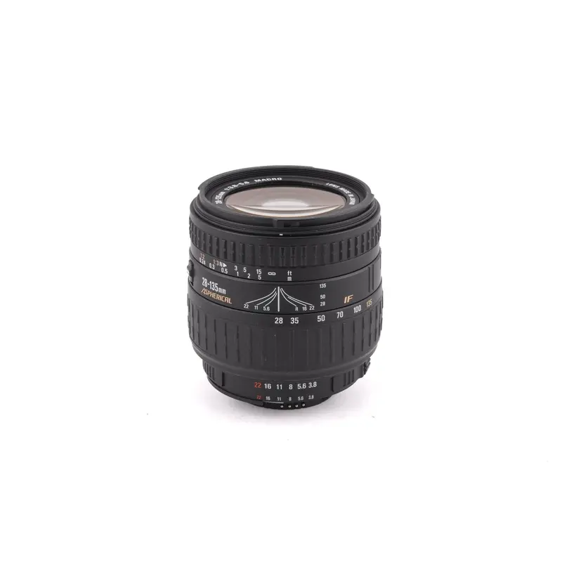 Sigma 28-135mm f3.8-5.6 D Macro Aspherical IF Zoom