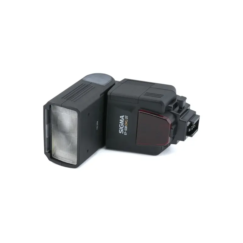 Sigma EF-530 DG ST