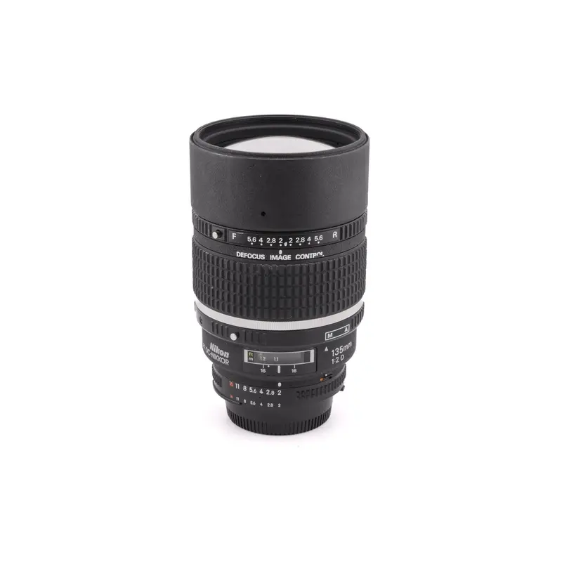 Nikon 135mm f2 D AF DC-Nikkor