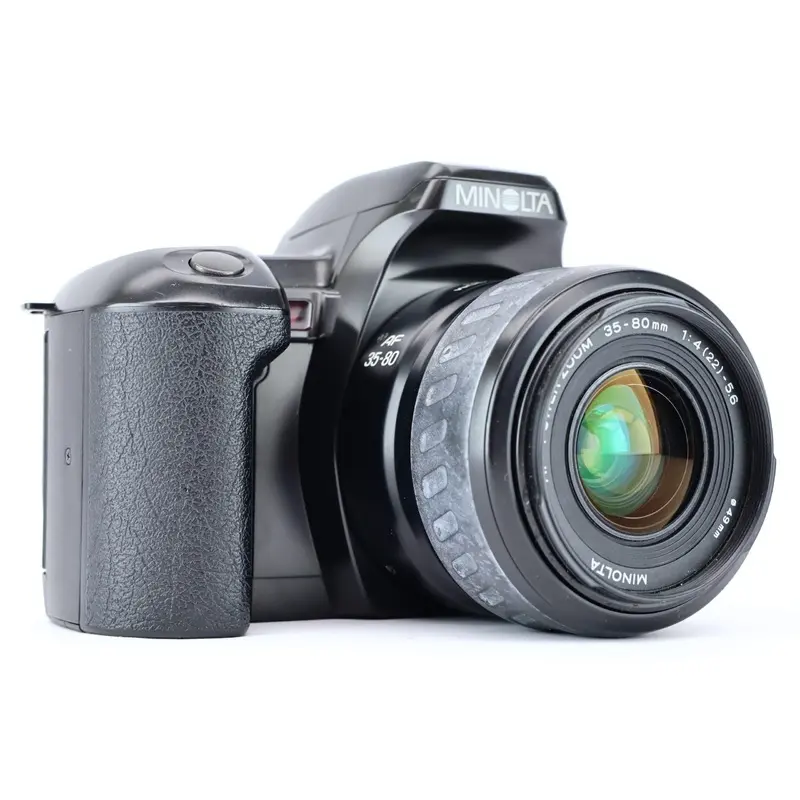 Minolta Dynax 303si 25-80mm 1:45,6