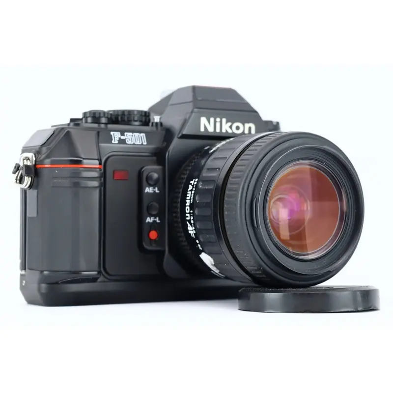 Nikon F-501 28-70mm 3,5-4,5