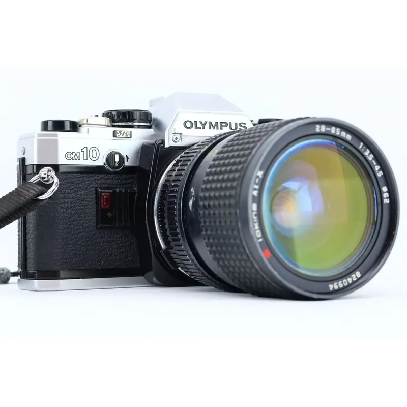 Olympus OM10 with Tokina AT-X 28-85mm 3,5-4,5
