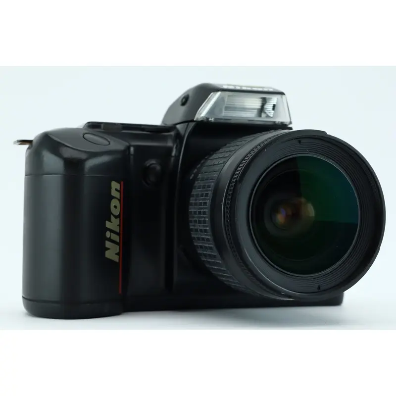 Nikon AF F-401 + 28-80mm 3,3-5,6G