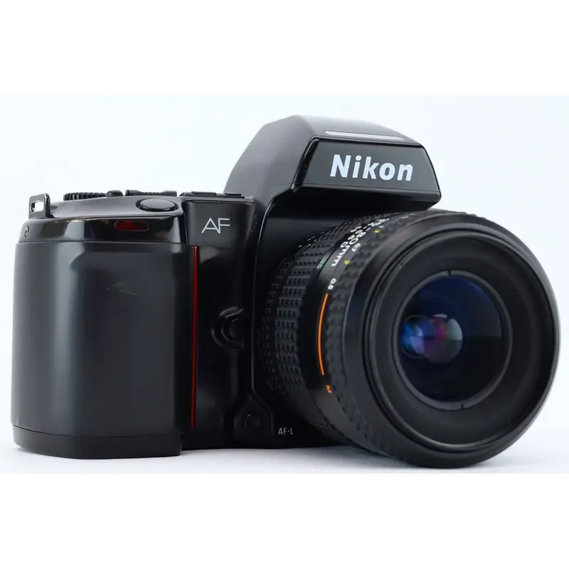 Nikon F-801 + 35-80mm 4-5,6