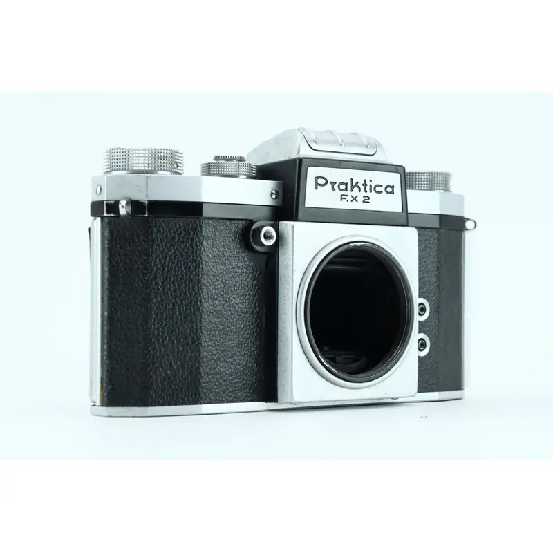 Praktica F.X 2 SLR camera