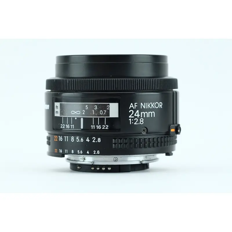 Nikon AF-D NIKKOR 24mm 2,8