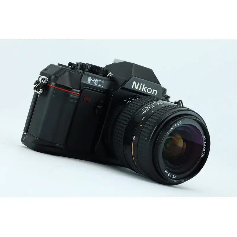 Nikon F-301 | Nikon AF nikkor 28-70mm