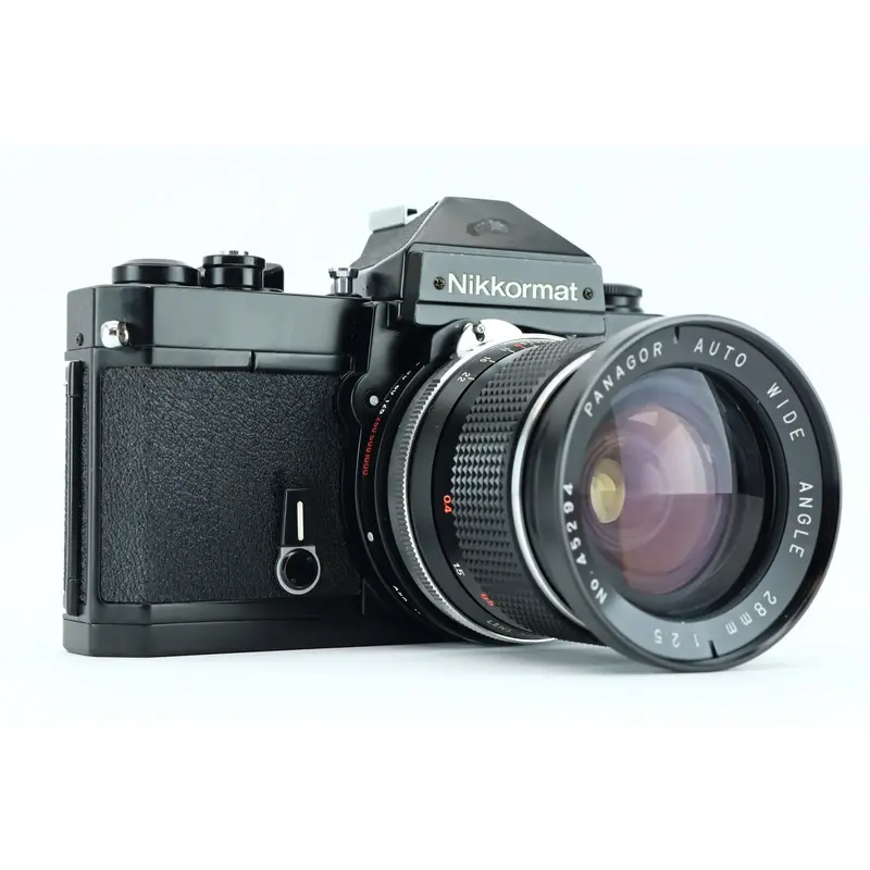 Nikkormat FT2 + 28mm 2,5