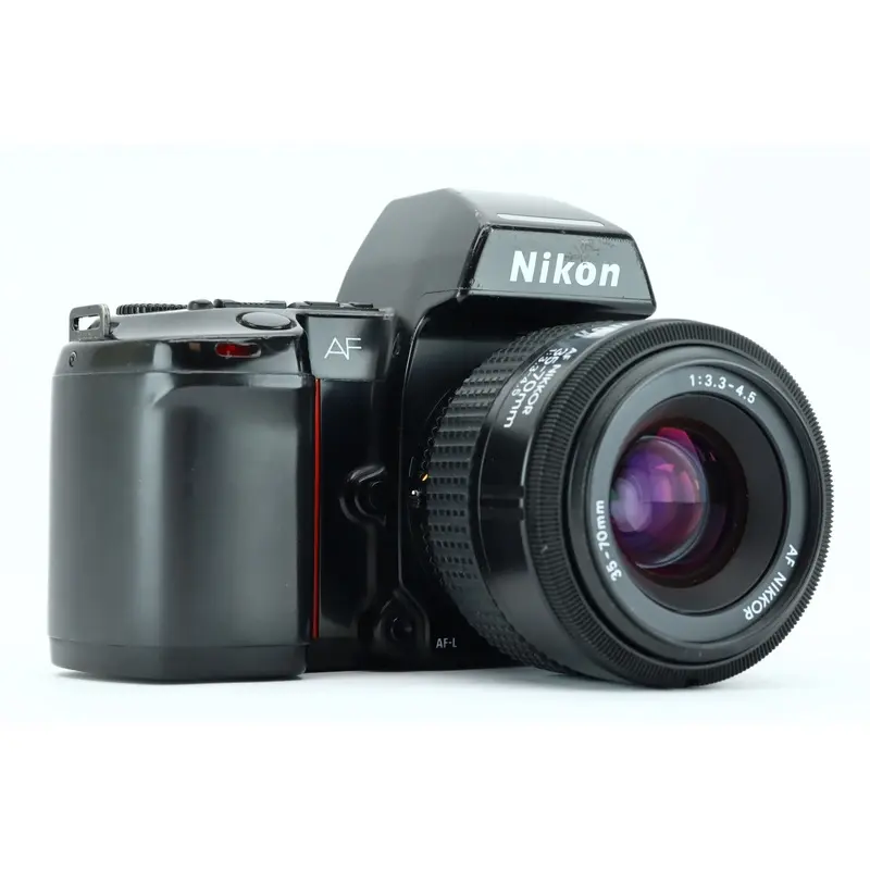 Nikon F-801S + AF NIKKOR 35-70mm 3,3-4,5