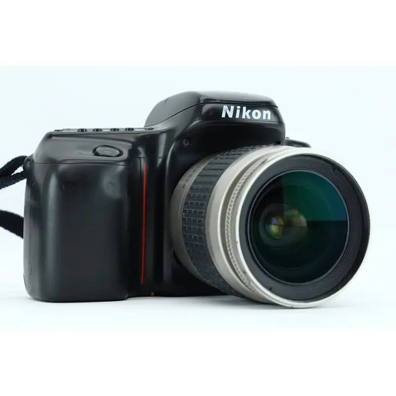 Nikon F50 + AF NIKKOR 28-80mm 3,3-5,6