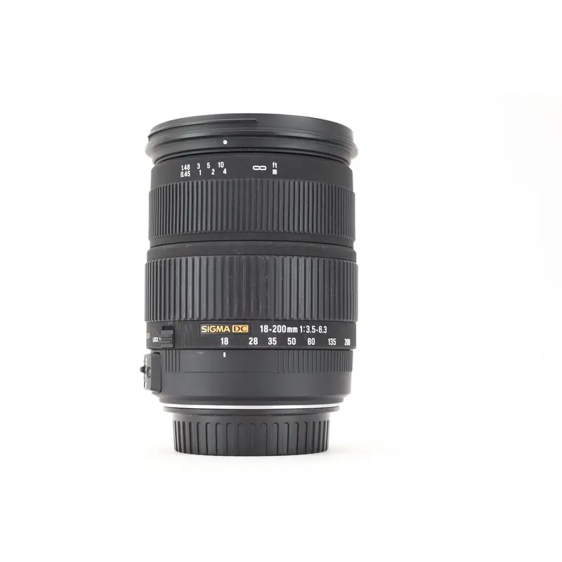 Sigma DC 18-200mm 3,5-6,3