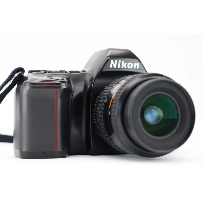 Nikon F-601M + AF NIKKOR 35-80mm 4-5,6