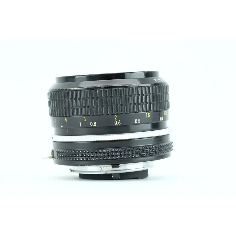 Nikon NIKKOR 28mm 2,8