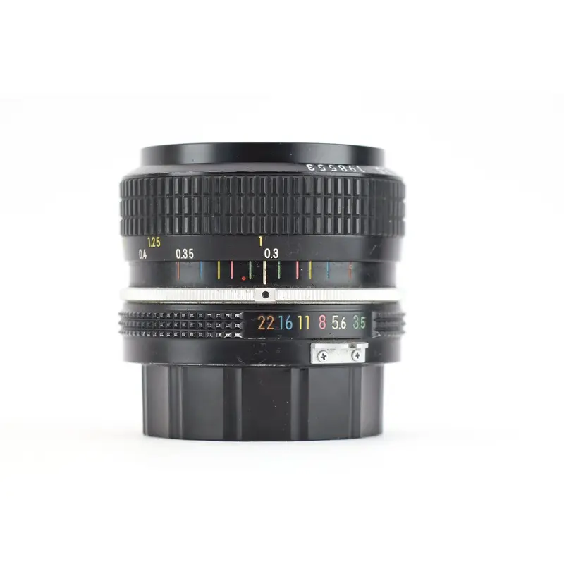 Nikon NIKKOR 28mm 3,5