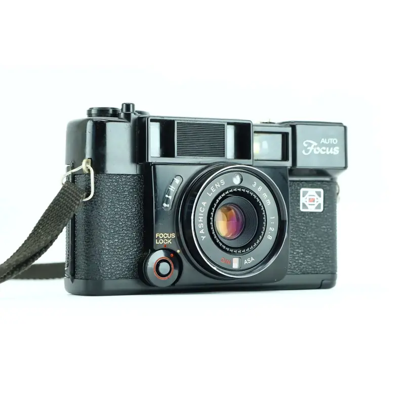 Yashica auto focus with Yashica 38mm 1:2.8 lens
