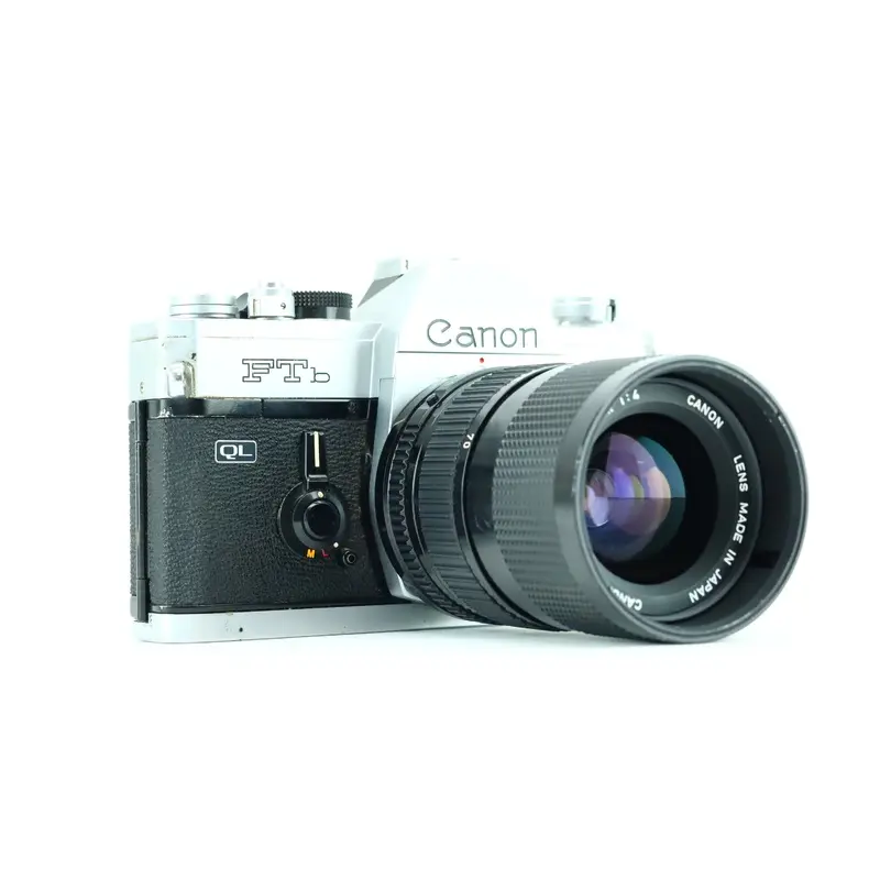 Canon FTb with a Canon zoom lens FD 35-70mm 1:4 lens