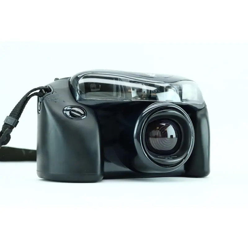 Konica AiBORG super zoom 35-105mm "Darth vader"