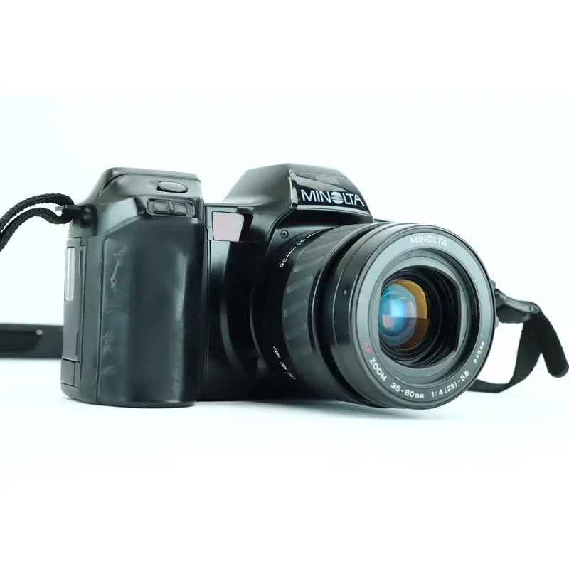 Minolta Dynax 7000i with AF zoom 35-80mm 1:4-5.6
