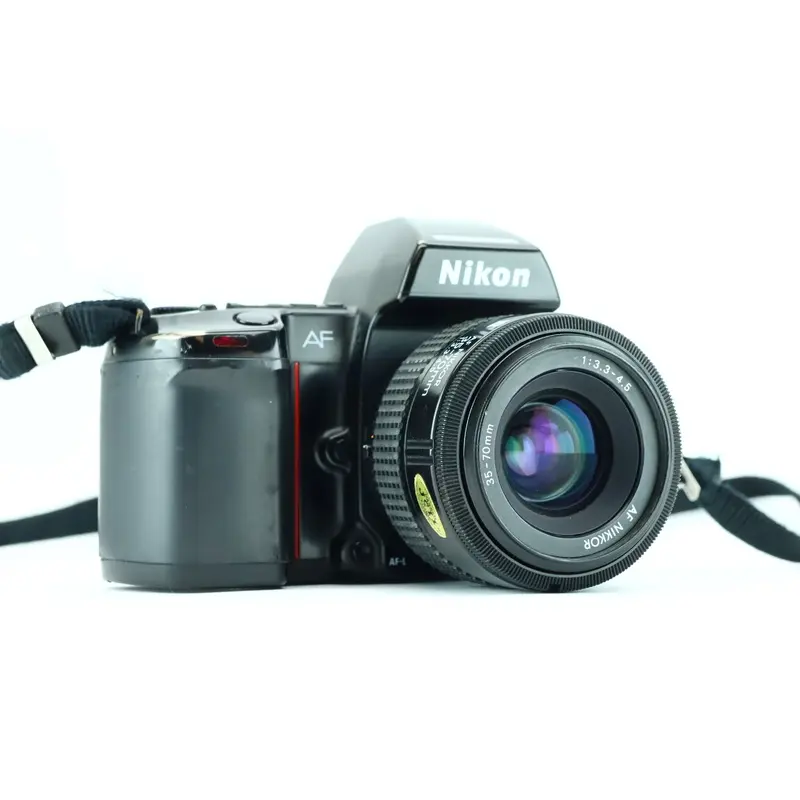Nikon AF F-801 with AF Nikkor 35-70mm 1:3.3-4.5 lens