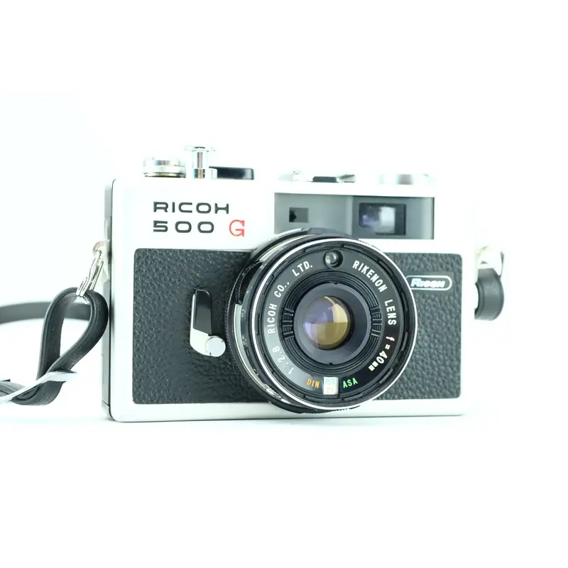 Ricoh 500G with Rikenon f=40mm 1:2.8 lens