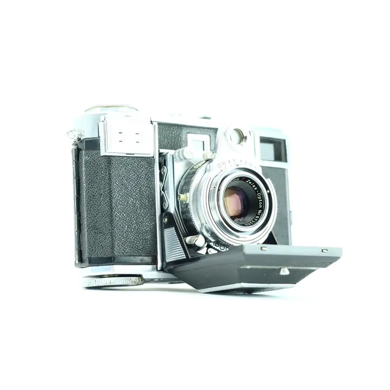 Zeiss Ikon Contessa with 1:2.8 f=45mm lens
