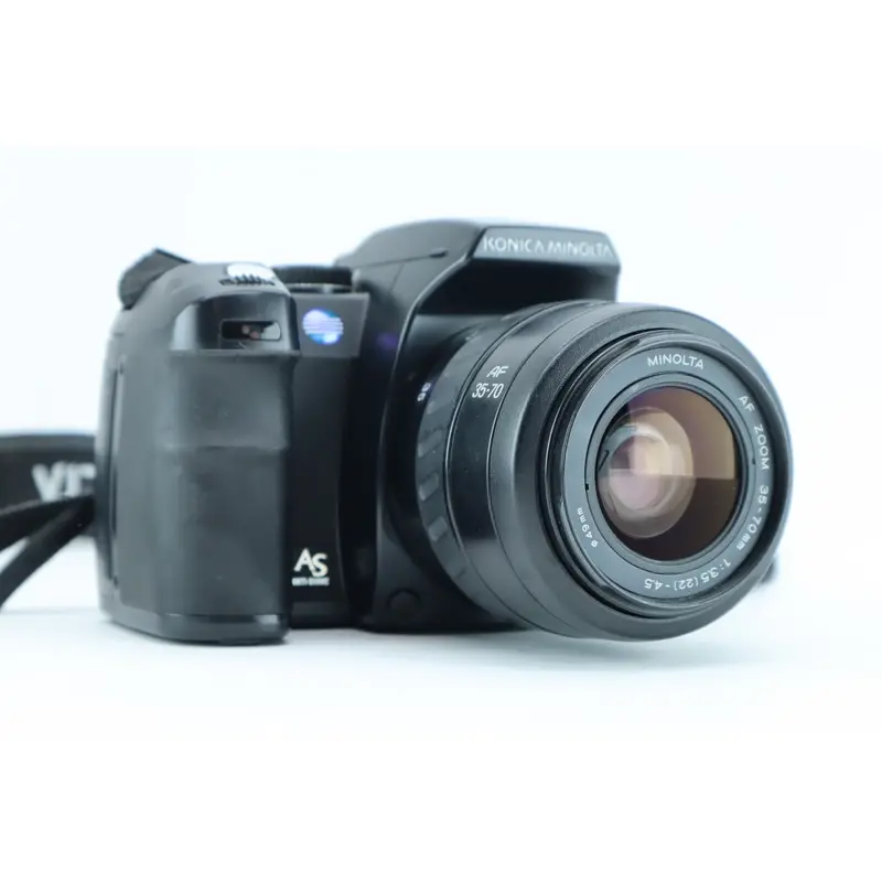 Konica Minolta Dynax 5D with AF zoom 35-70mm 1:3.5-4.5