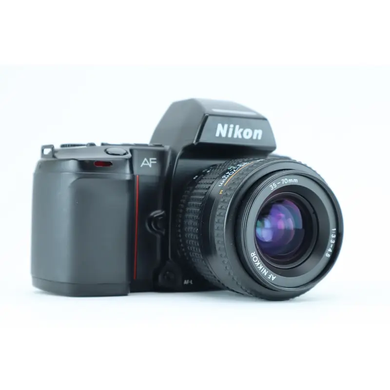 Nikon F-801S with AF Nikkor 35-70mm 1:3.3-4.5 lens