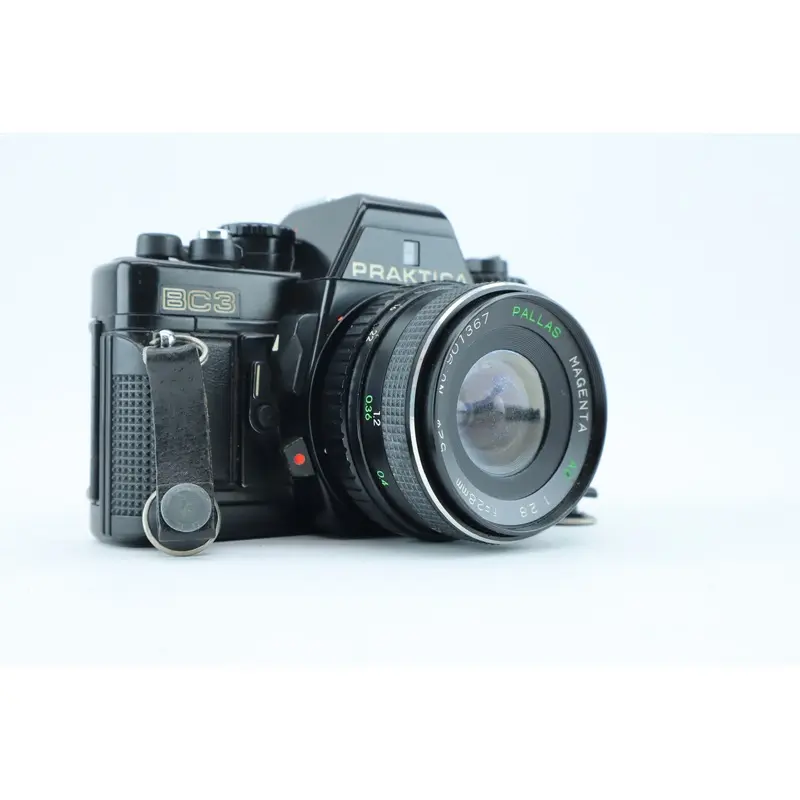 Praktica BC3 with f/28mm 1:;2,8