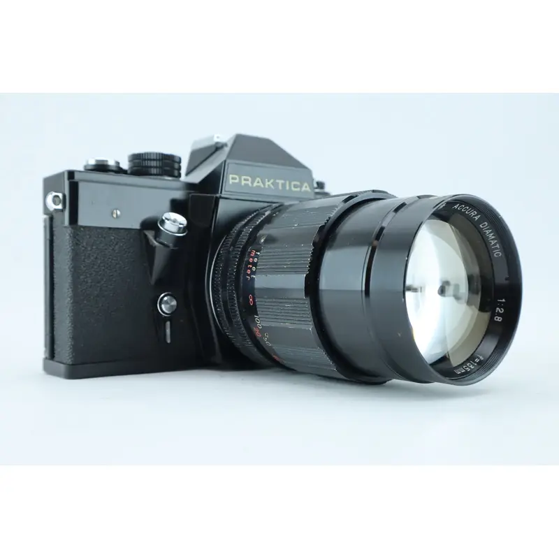 Praktica LTL3 with accura diamatic 1:2,8 f/135mm lens