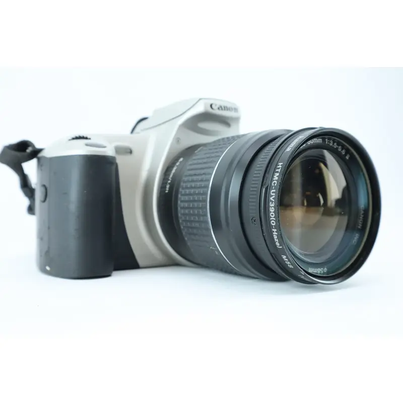 Canon EOS 300 with zoom lens EF 28-80mm 1:3,5-5,6