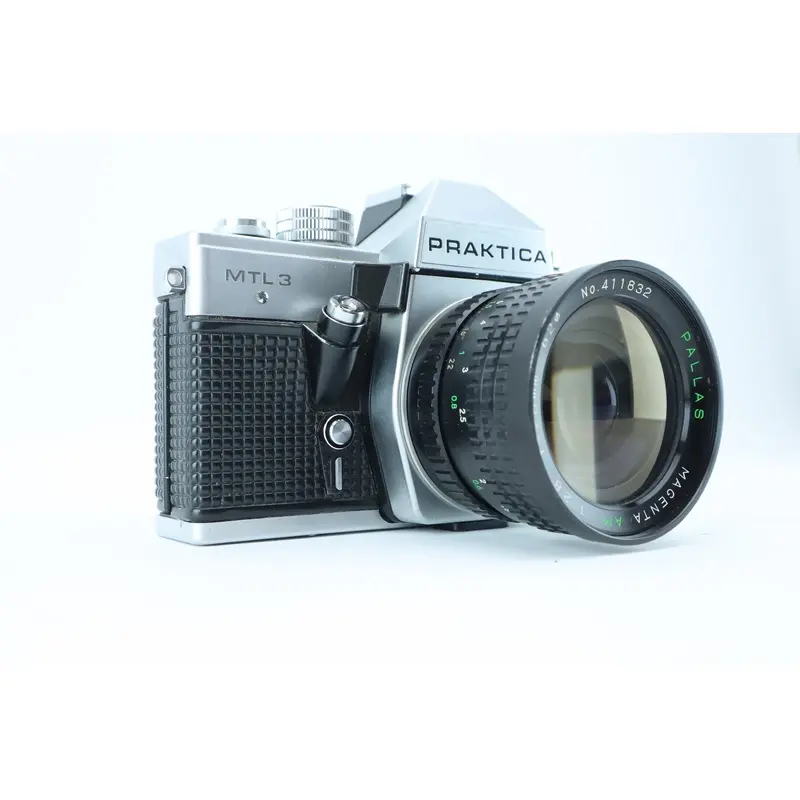 Praktica MTL 3 with magneta 1:2,8 82mm