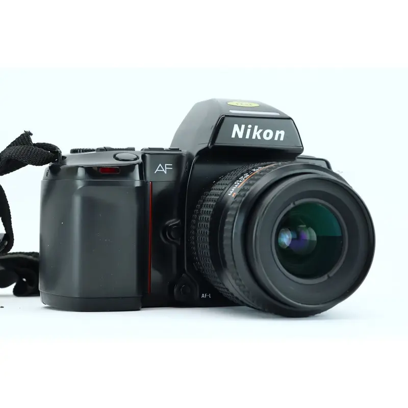 Nikon AF F-801 + AF NIKKOR 35-80mm 4-5,6