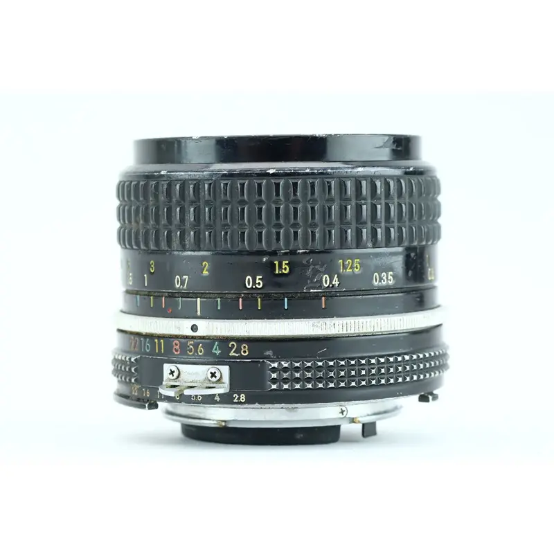Nikon NIKKOR 24mm 2,8