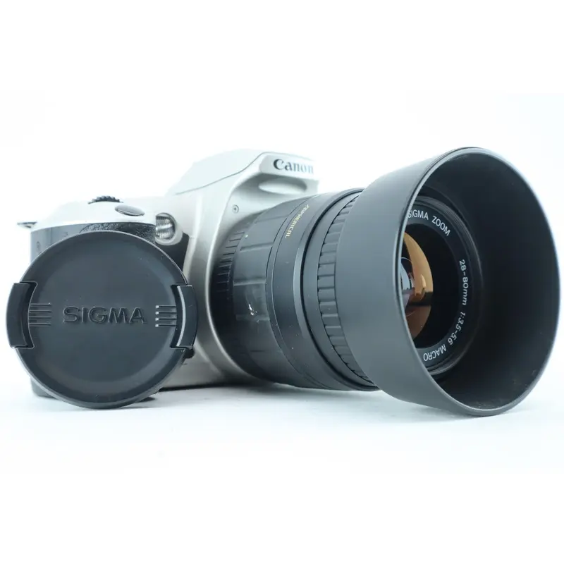 Canon EOS 500N with 28-80mm
