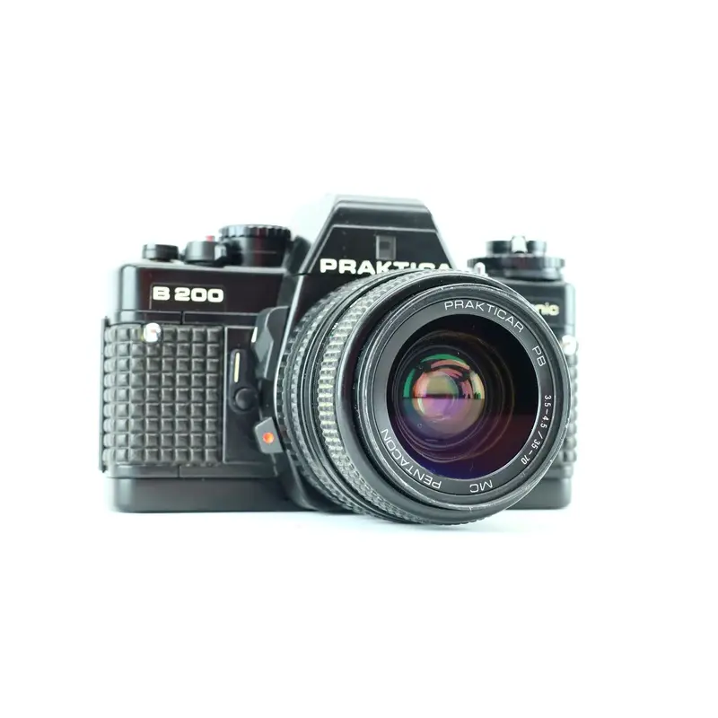 Praktica electronic B200 with Prakticar 35-70