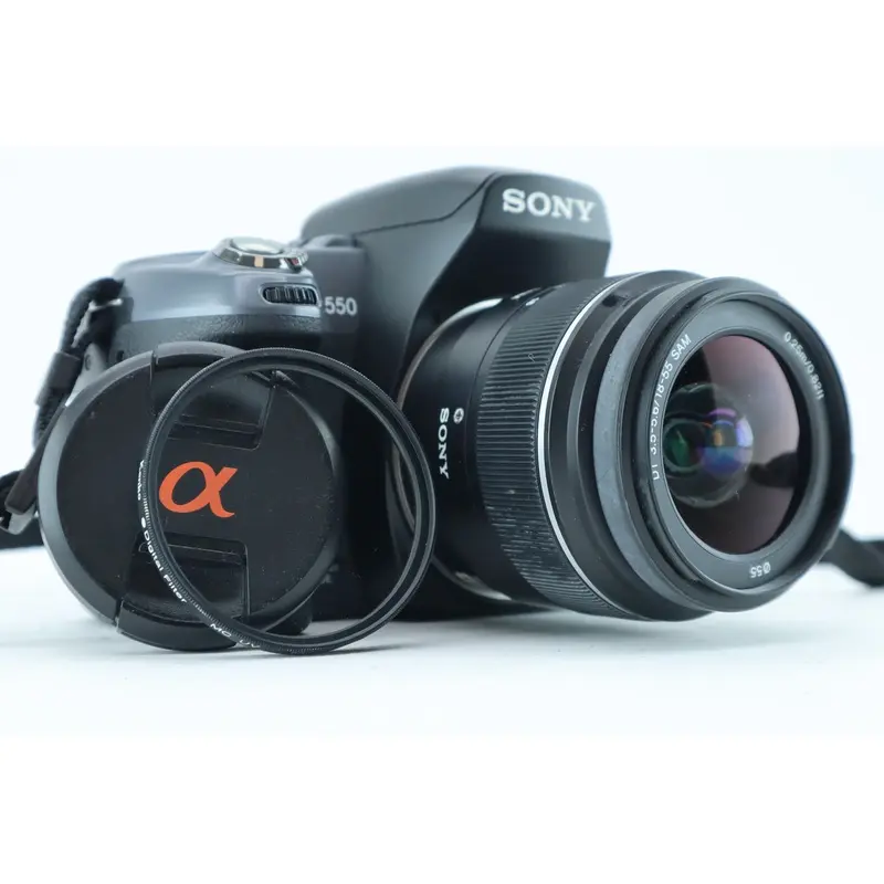 Sony A550 with 3,5-5,6/18-55mm SAM