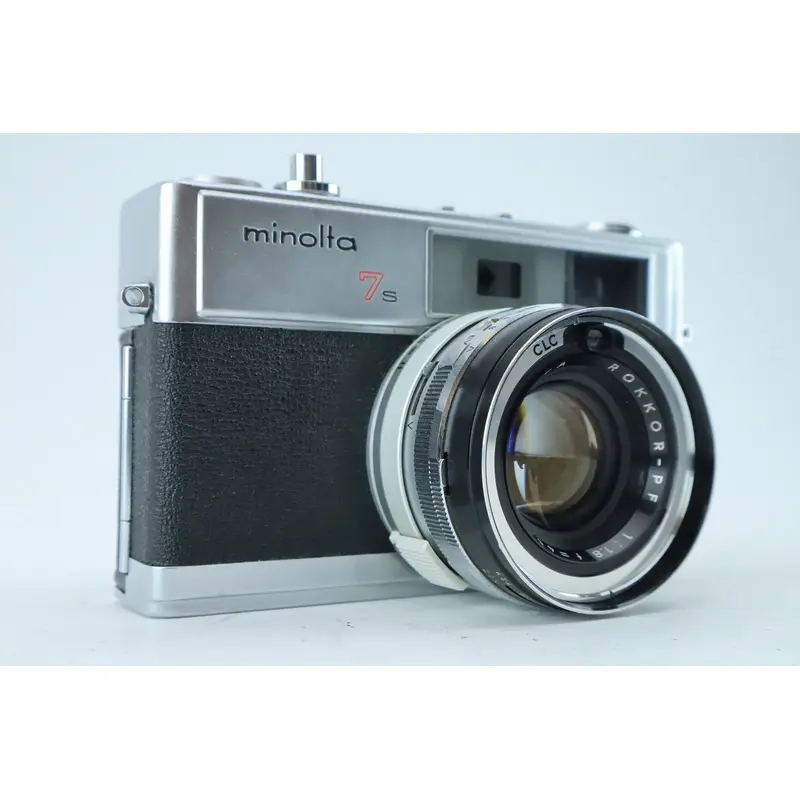 Minolta Hi-Matic 7S with rokkor-PF 1,8/45mm