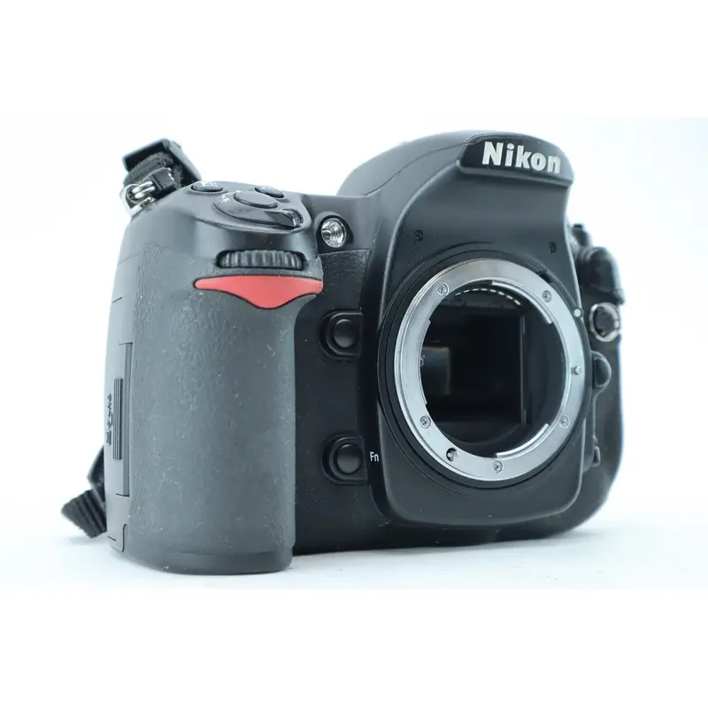 Nikon D300S with Nikon Battery Pack MB-D10