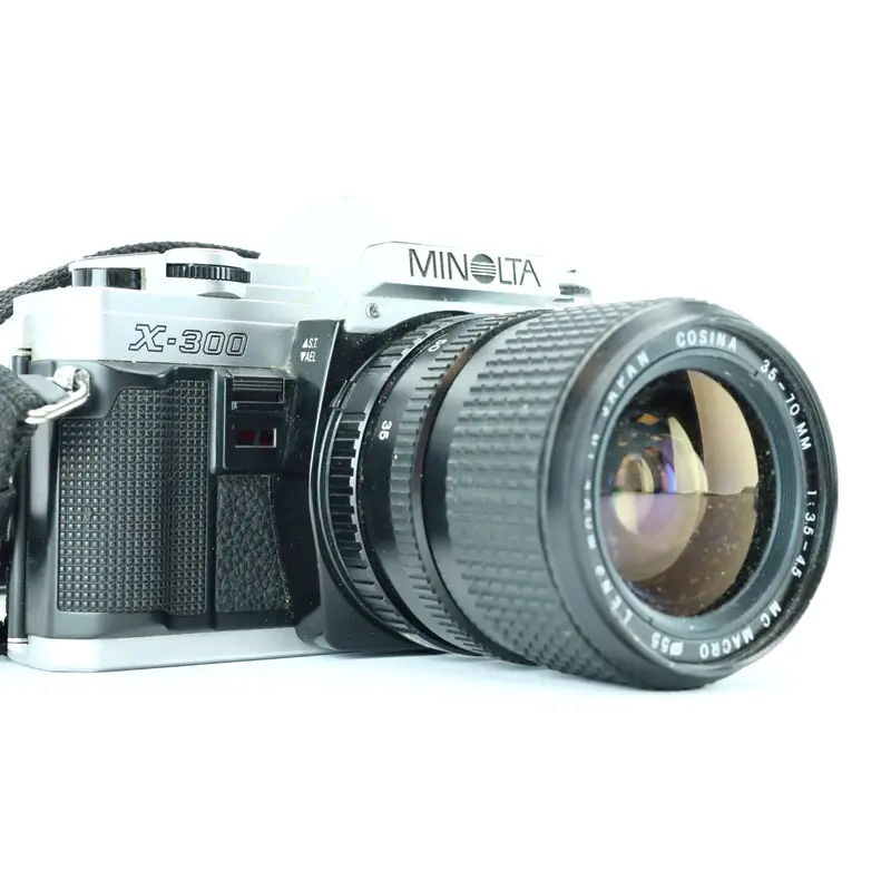 Minolta X-300 MC 35-70mm 3.5-4.5