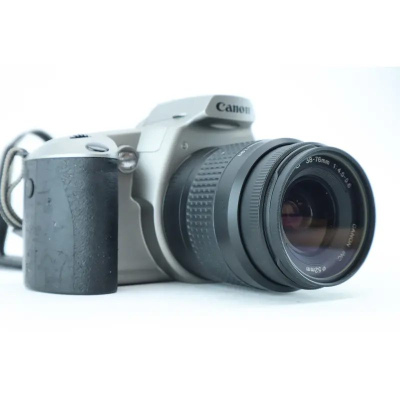 Canon EOS 3000N with EF 38-76mm 4,5-5,6