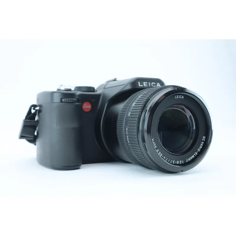 Leica V-Lux 1 with 7.488.8mm f/2.83.7 ASPH