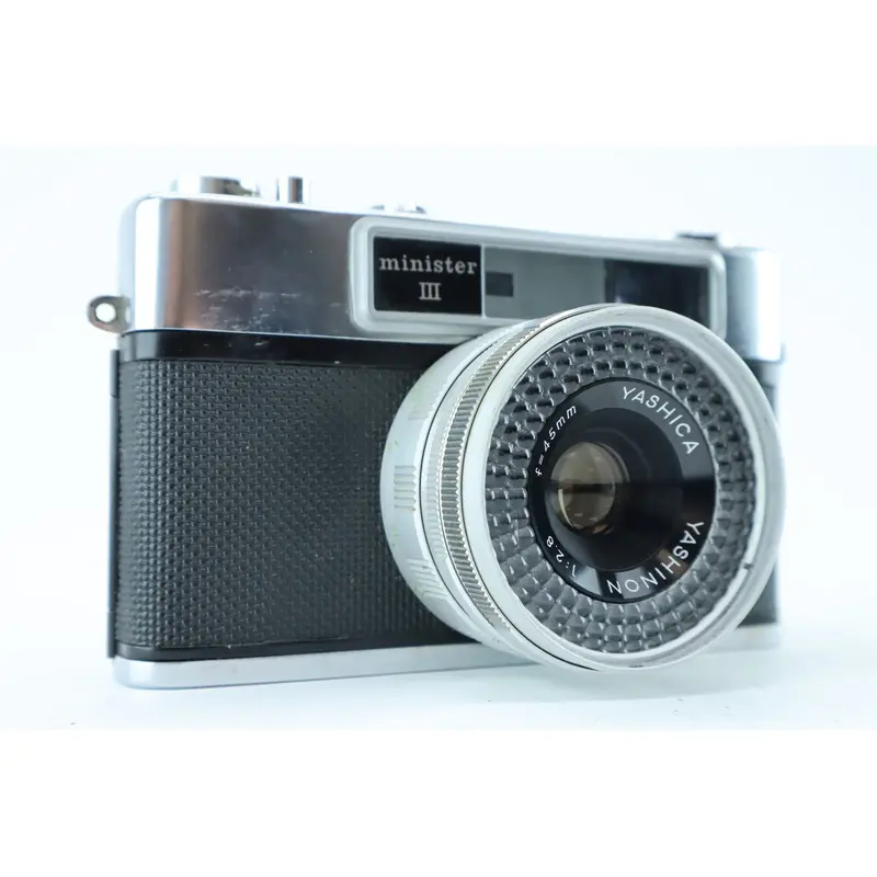 Yahica Minister III with Yashinon 2,8/45mm