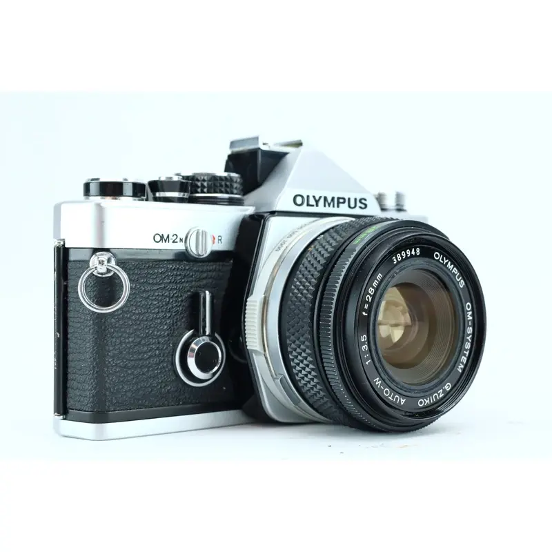 Olympus OM-2N + 28mm